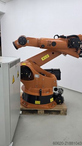 Robô industrial KUKA KR 270-2 + (V)KRC2 ed05