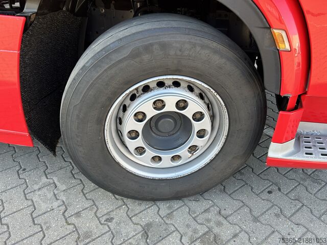 Standart-SZM DAF XF 450 FT Space Cab / 820 dkm / Tacho V2 / Nigh...