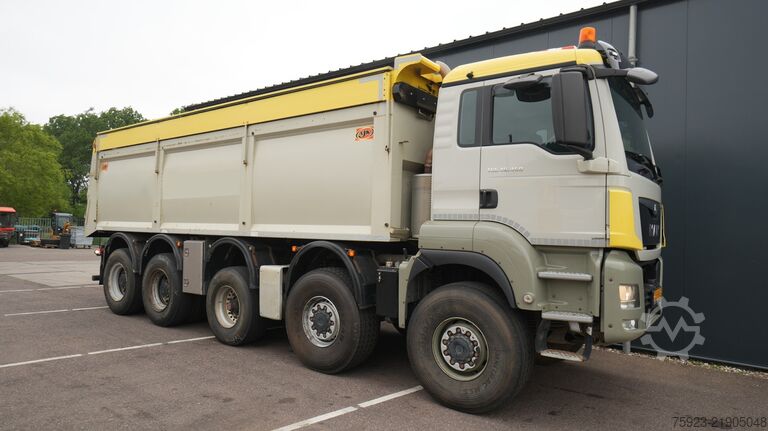 Kipper MAN TGS 49.460 10x8 tipper 393.000km