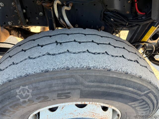 Otomatik beton pompası Iveco Trakker 450