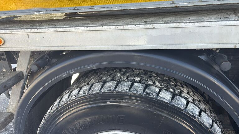 Otomatik beton pompası Mercedes-Benz Arocs 3246