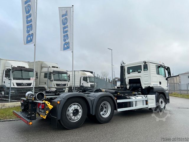 Autocamion cu cârlig pentru containere MAN 26.470 Abroller 6x2-4/Meiller RS 21.65/Lenkachse