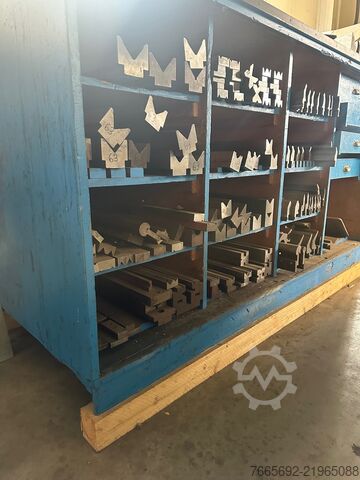 Abkantpresse PROMECAM Amada mit Werkzeug PROMECAM Amada STPC 204    200 40 160