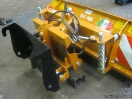 Snowplough  Sneeuwschuiven met adapter