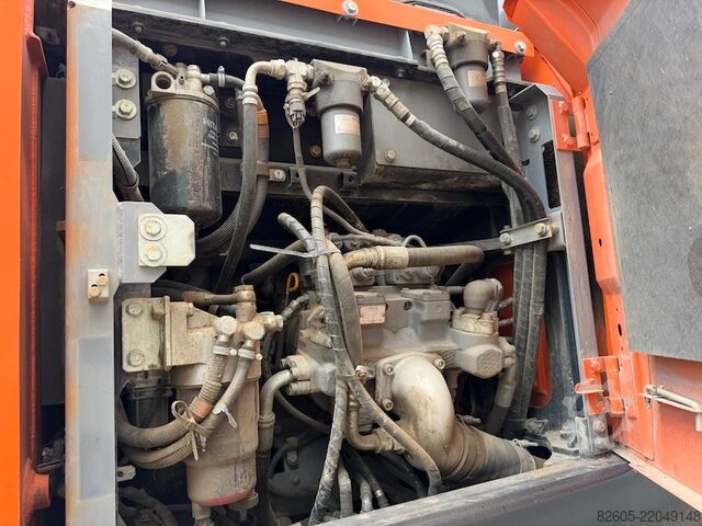 Τροχοφόρος εκσκαφέας Hitachi ZX170W-6