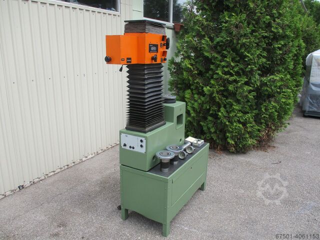 Förinställningsapparat SOMET SDJ 300Werkzeugvoreinstellgeraet