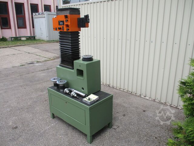 Förinställningsapparat SOMET SDJ 300Werkzeugvoreinstellgeraet