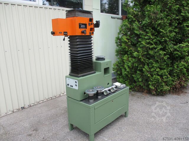 Förinställningsapparat SOMET SDJ 300Werkzeugvoreinstellgeraet