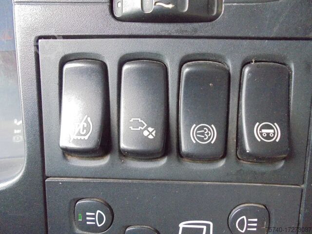 Chassis met cabine Scania R470 + 6X2 + PTO