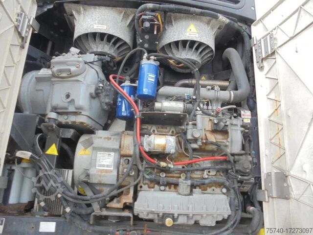 Gekoeld/bevroren transport Vogelzang V0-STG + 1 Axle + Dhollandia Lift + Carrier Vec...