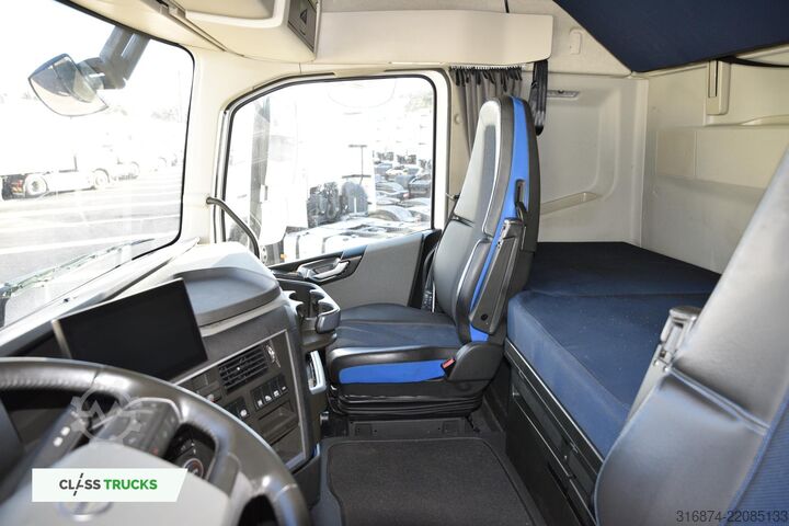 Standard SZM VOLVO FH 500 Globetrotter XL, Side Skirts