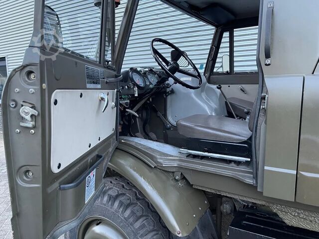 Magastetős kombi Mercedes-Benz Unimog 406 Doka Vliegtuigsleper Nieuwstaat!