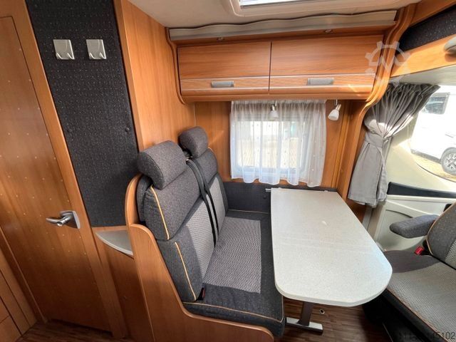 Integrált lakóautó DETHLEFFS Globebus I 001 - Hub/Festbett -  -