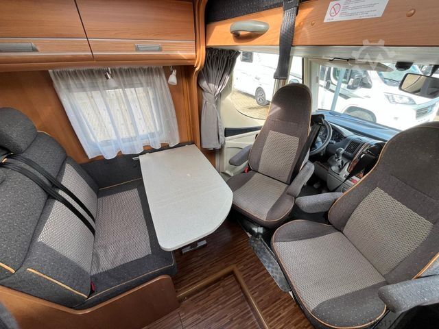 Integrált lakóautó DETHLEFFS Globebus I 001 - Hub/Festbett -  -