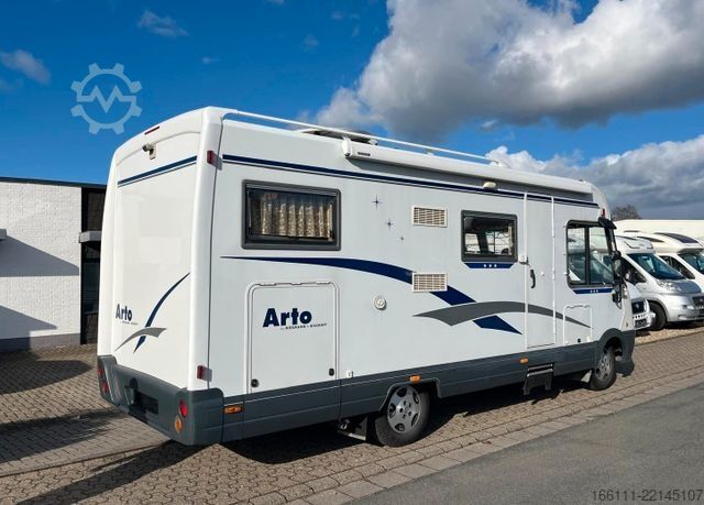 Integrált lakóautó NIESMANN+BISCHOFF Arto 69 G - Hub/Festbett -  - Solar -