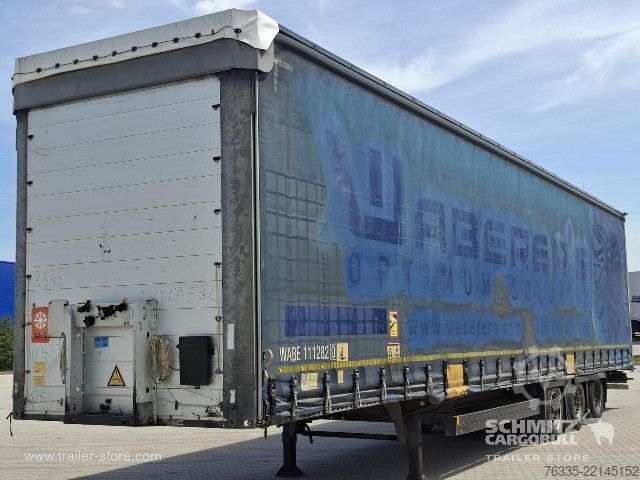 Nyitott ponyvás félpótkocsi Schmitz Cargobull Curtainsider Mega