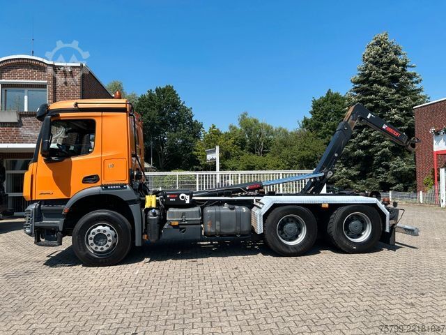 Autocamion cu cârlig pentru containere MERCEDES-BENZ 2640 Multilift Abroller