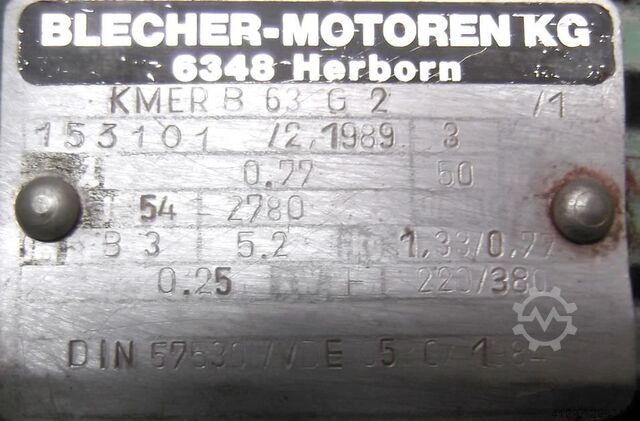 Nastavitelný převodový motor 0,25 kW 358-1850 ot/min MOTOVARIO TKF/2