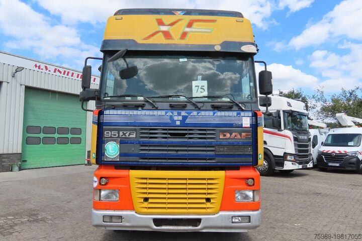 Standaard-SZM DAF XF 530 type E4, Manual!!!