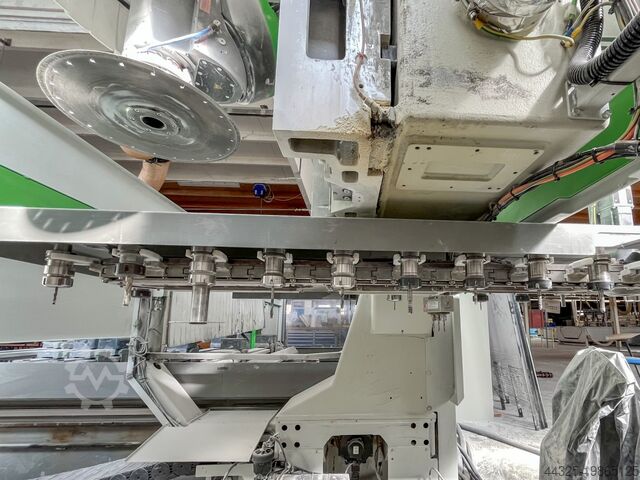 5-assig bewerkingscentrum BIESSE ROVER C