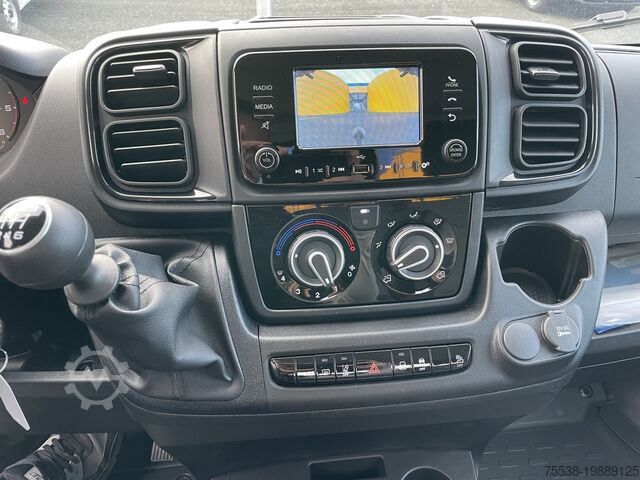 Wywrotka dostawcza Fiat Ducato