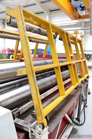 Máquina curvadora de chapa - 3 rodillos AKBEND AHK Y 300 x 3100