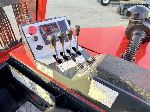  Combilift C3000CB GAS TRIPLEX 4900 FREE-LIFT