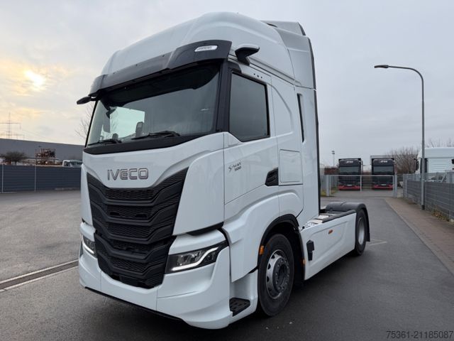 Standart çekici ünitesi IVECO S Way 500 Retarder Doppel Tank Standklima E6