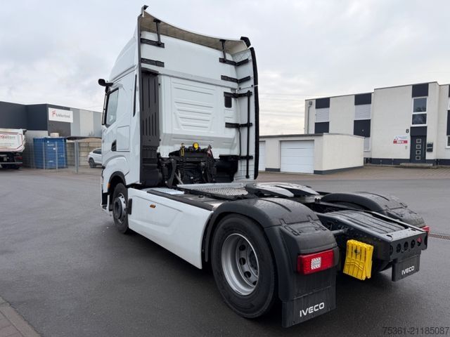 Standart çekici ünitesi IVECO S Way 500 Retarder Doppel Tank Standklima E6