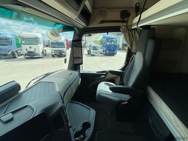 Standard tractor unit  eActros EACTROS 600