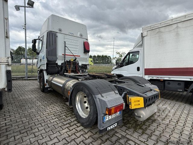 Tracteur routier standard IVECO STRALIS AS440S40T/P LNG