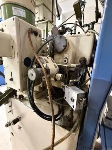 Fresadora de engranajes - horizontal STRAUSAK HS 30