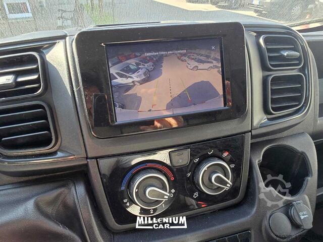 Furgone a pannelli FIAT DUCATO 2021 L2H2 KM 41000