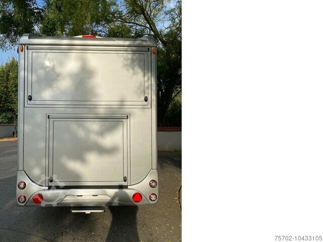 Veewagen Steinsberger Anka 2 Pferde mit Wohnung Mega