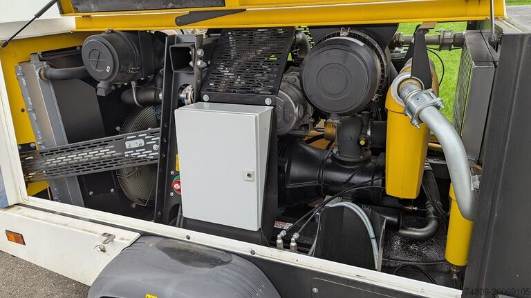 Compresor cu șurub Kaeser M82