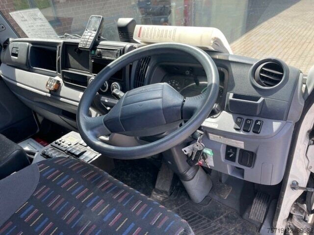 Bestelwagen Mitsubishi Fuso Canter 7,5t Brock SL 140/2