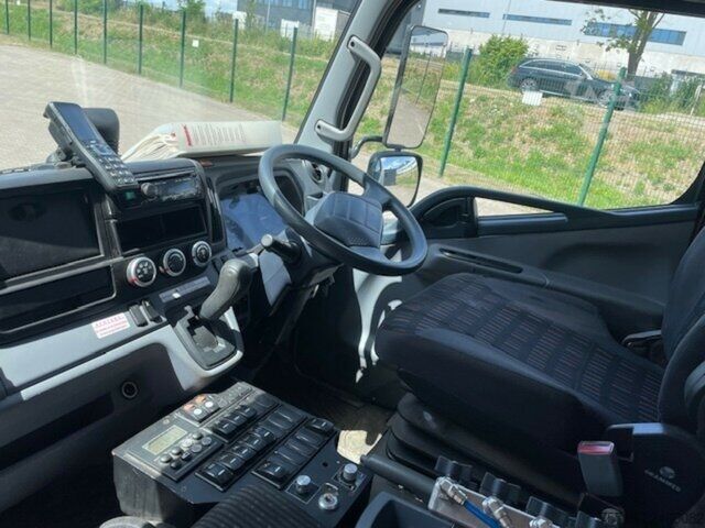 Bestelwagen Mitsubishi Fuso Canter 7,5t Brock SL 140/2