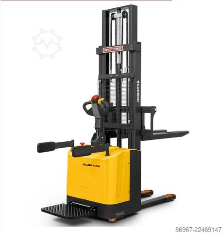 Empilhador elétrico autopropulsionado com mastro CORMAK Q15E30RO