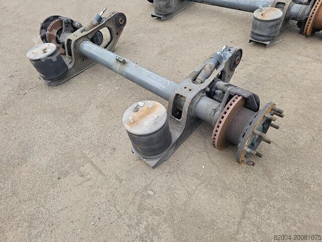 Axel SAF TRAILER AXLE SINGLE TIRES DISC BRAKES.