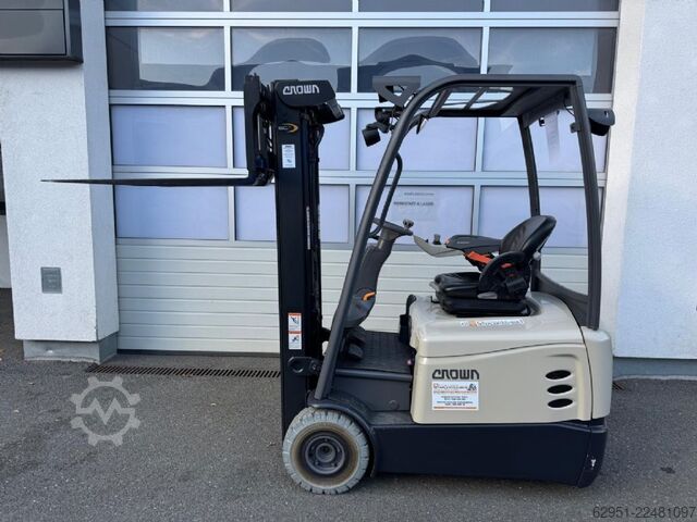 Elektrische vorkheftruck 3 wielen Crown SCT6220 - 1.6 TF3275