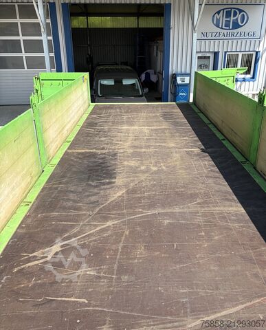 Intercambiable con plataforma abiertaCambiador de plataforma con plataforma Krone Baustoff 7,45 Multilockrahmen Türen