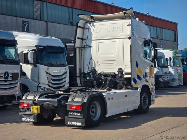 Tractor estándar SCANIA R590 * V8 * RETARDER * ACC * 2X TANK * 1. HAND