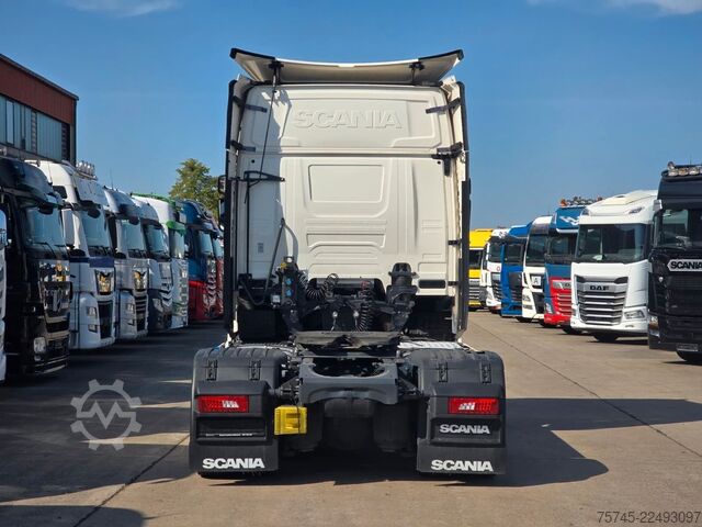 Tractor estándar SCANIA R590 * V8 * RETARDER * ACC * 2X TANK * 1. HAND