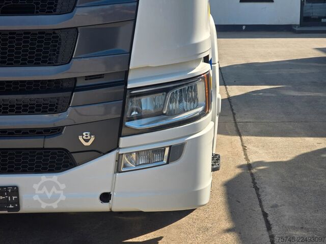 Tractor estándar SCANIA R590 * V8 * RETARDER * ACC * 2X TANK * 1. HAND