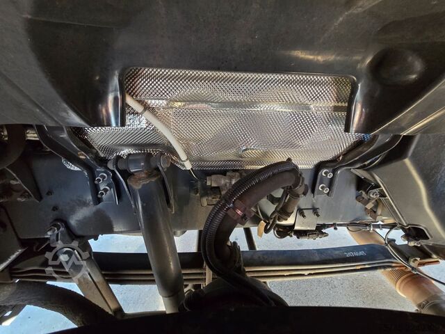 Tractor estándar SCANIA R590 * V8 * RETARDER * ACC * 2X TANK * 1. HAND