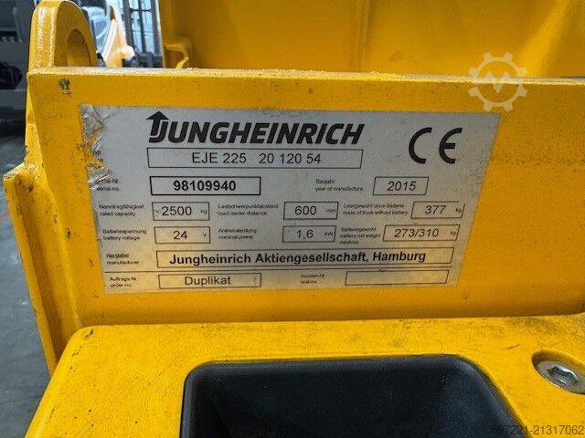 Elektrické paletové vozíky Jungheinrich EJE 225