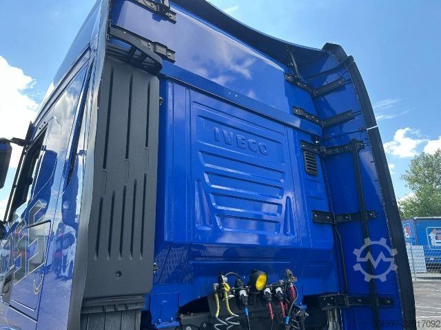 Standaard trekker IVECO AS440S53T/P / Retarder / Lampenbügel