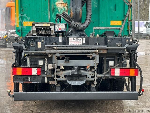 Basculantă MERCEDES-BENZ Actros 3348 6x6 Kipper mit HIAB 1300RS 83