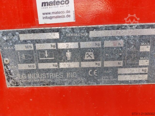 Teleskopická pracovní plošina JLG 860SJ