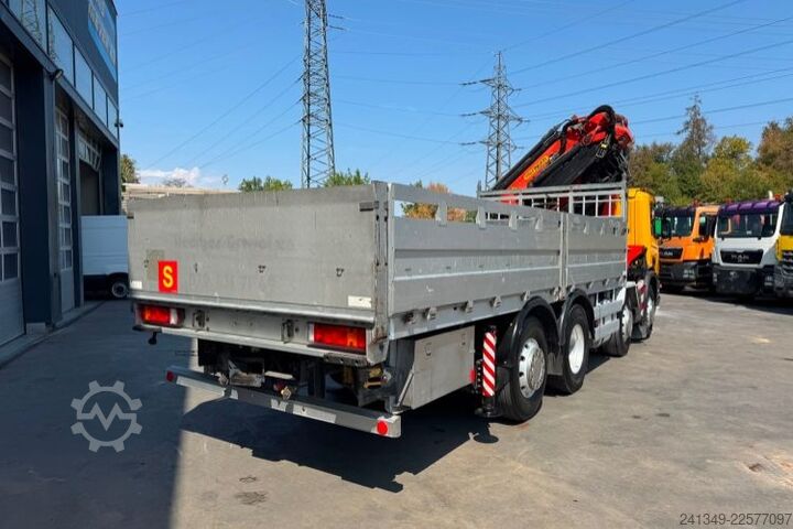Grua montada em camião SCANIA P124 8x2 Palfinger 66000